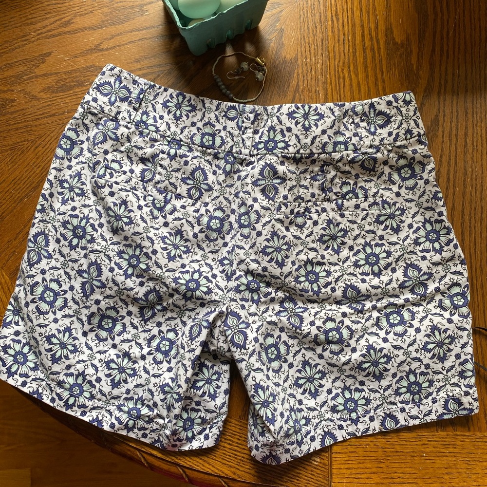 Patterned loft shorts - Picture 2 of 4